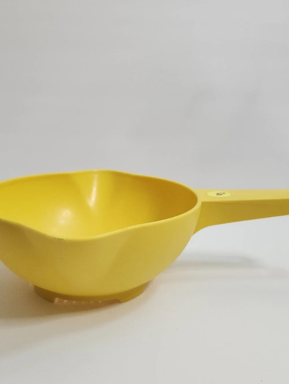 Vintage 80s Tupperware 1 Quart Goldenrod Colander/Strainer 1200-10 11X8